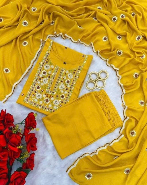 WOMEN EMBROIDERED KURTA SET